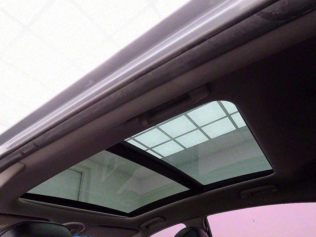 HYUNDAI Genesis - Vista 8