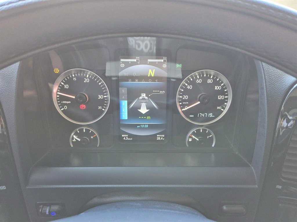 medium and large cargo truck 2023 Gris - Importación desde Corea - HF Imports Iquique - Foto 18