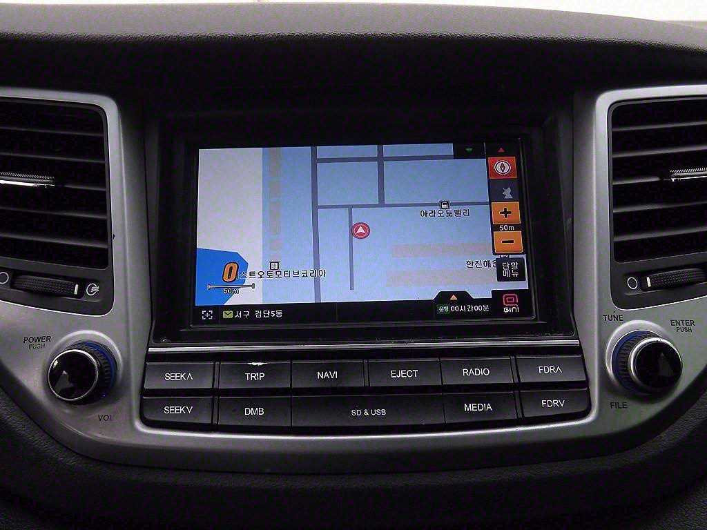 HYUNDAI Tucson 2017 Blanco - Importación desde Corea - HF Imports Iquique - Foto 16