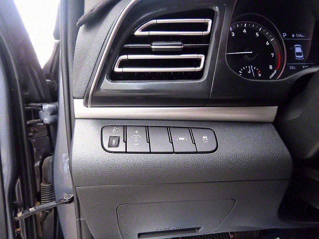 HYUNDAI Avante - Vista 12