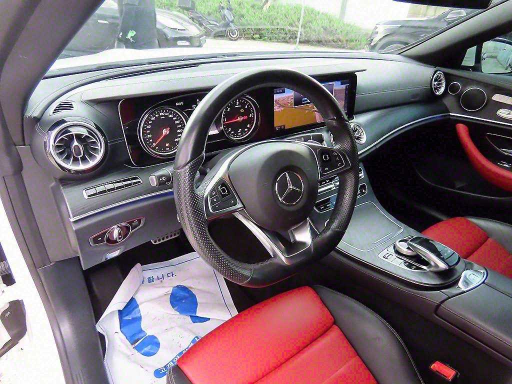 Mercedes Benz E class - Vista 11