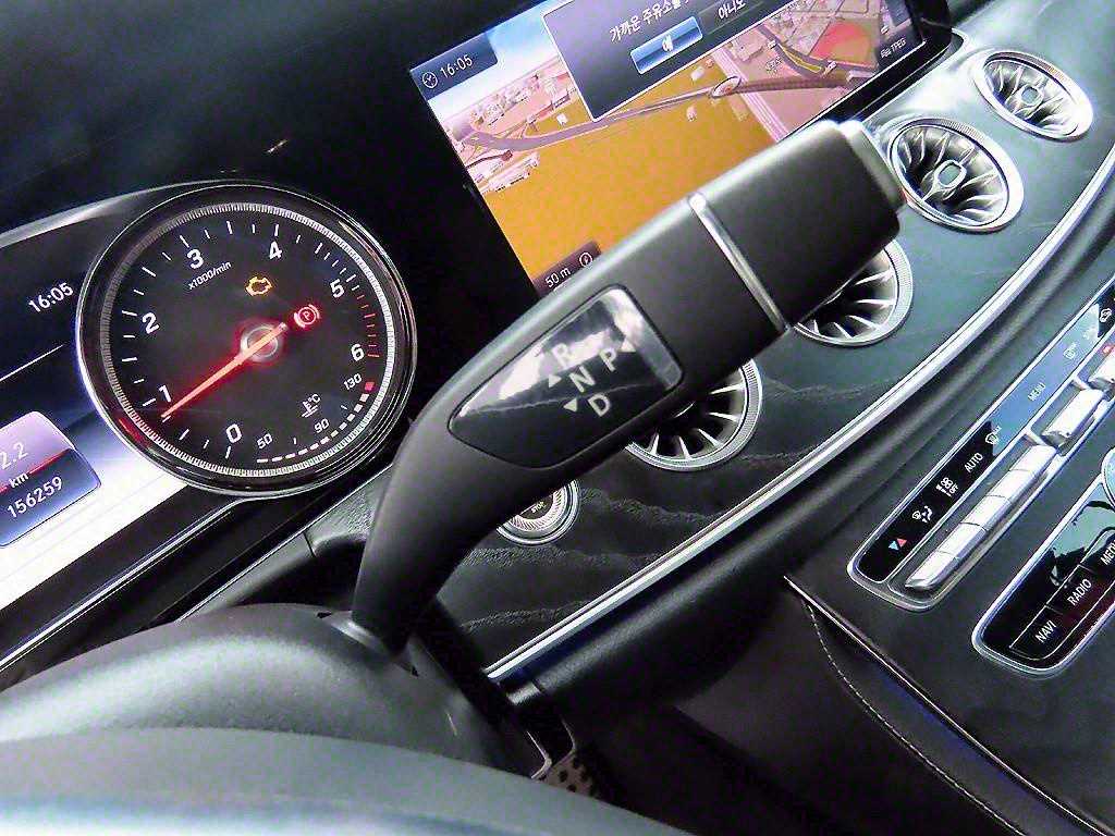 Mercedes Benz E class 2018 Negro - Importación desde Corea - HF Imports Iquique - Foto 14