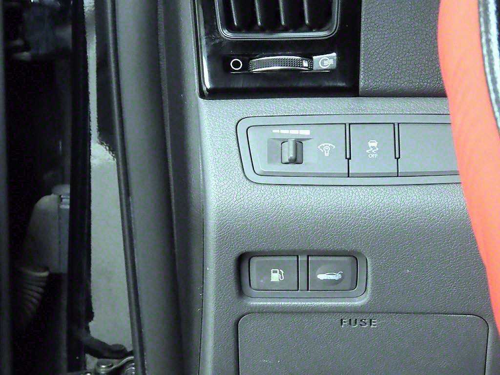 HYUNDAI Sonata - Vista 12