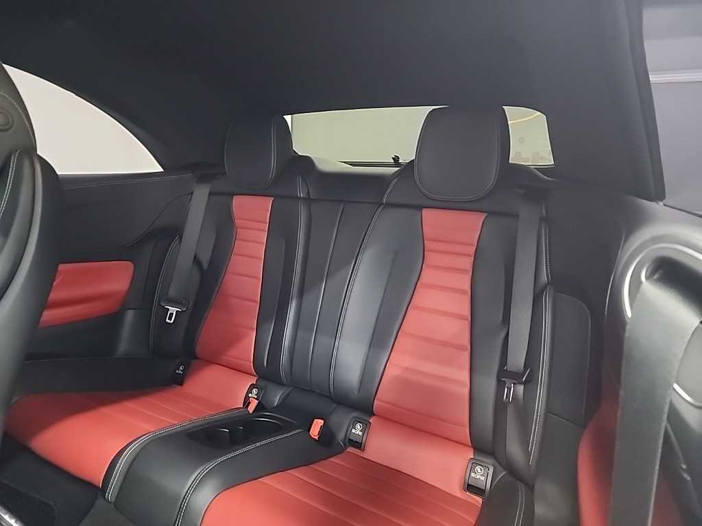 Mercedes Benz E class - Vista 12