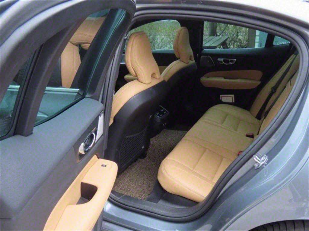 Volvo S60 2020 Plateado - Importación desde Corea - HF Imports Iquique - Foto 14