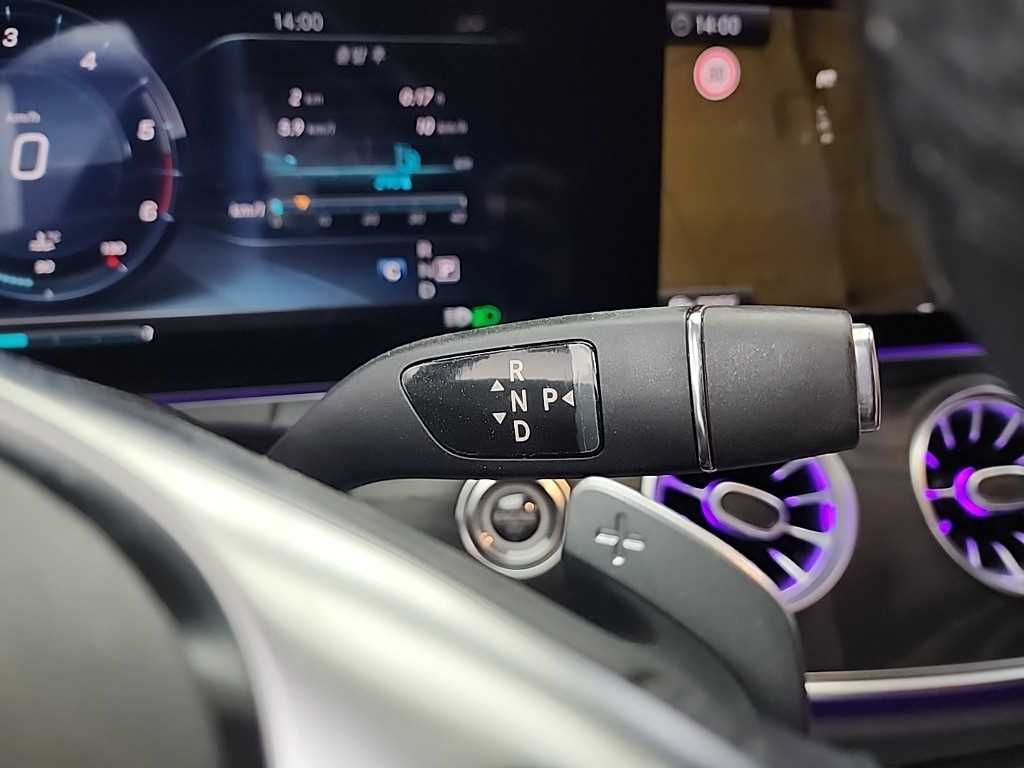 Mercedes Benz E class - Vista 8