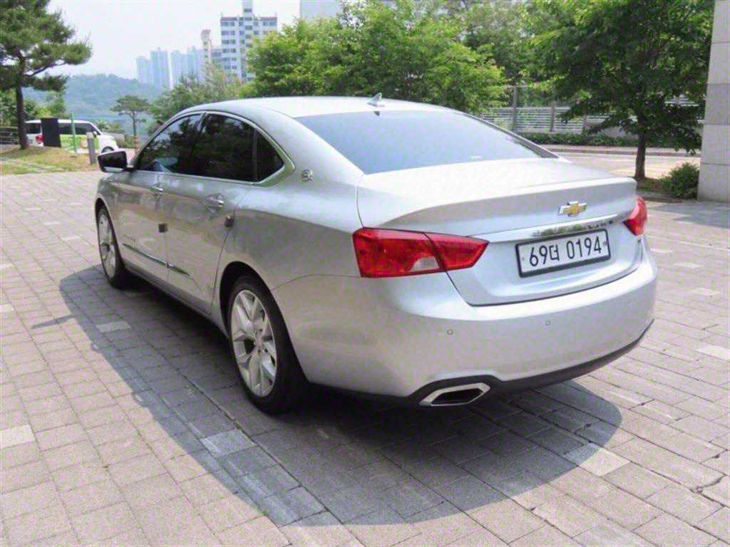 Chevrolet Impala - Vista 4