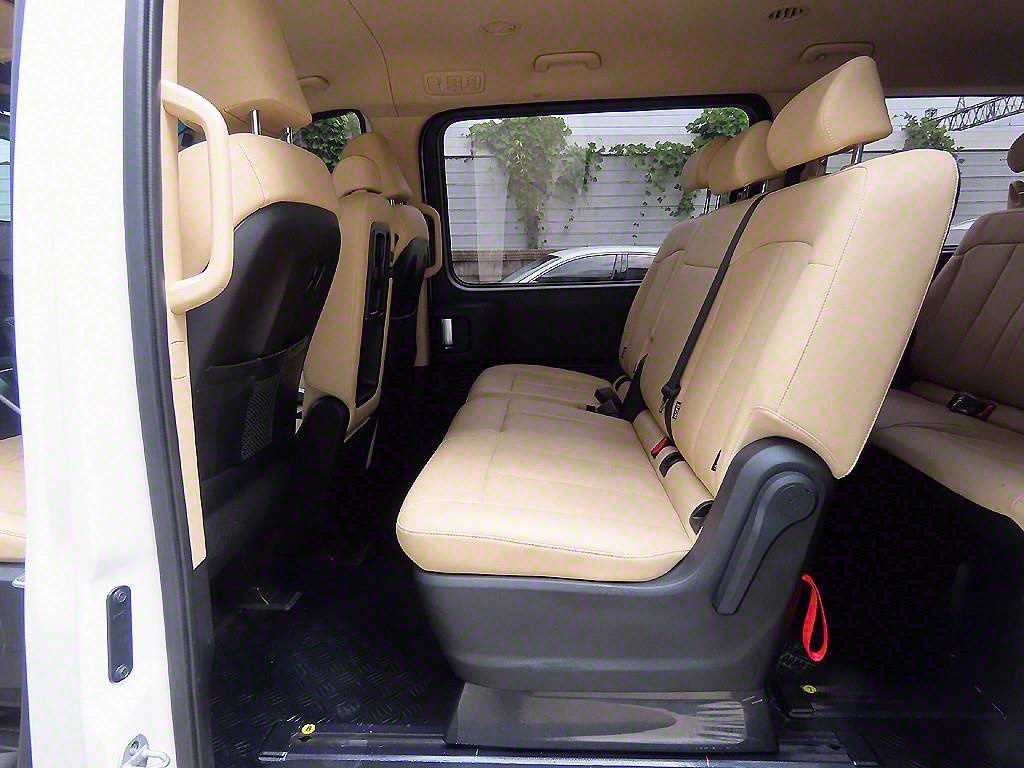 HYUNDAI Staria - Vista 6