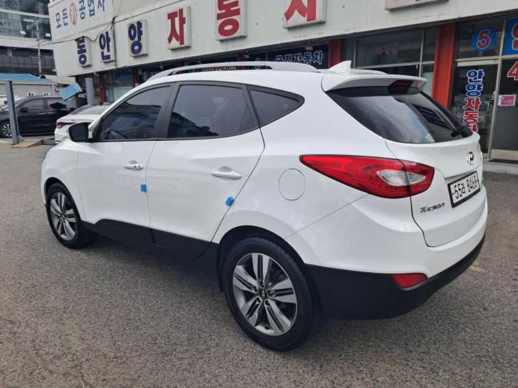 HYUNDAI Tucson - Vista 5