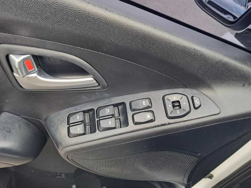 HYUNDAI Tucson - Vista 9