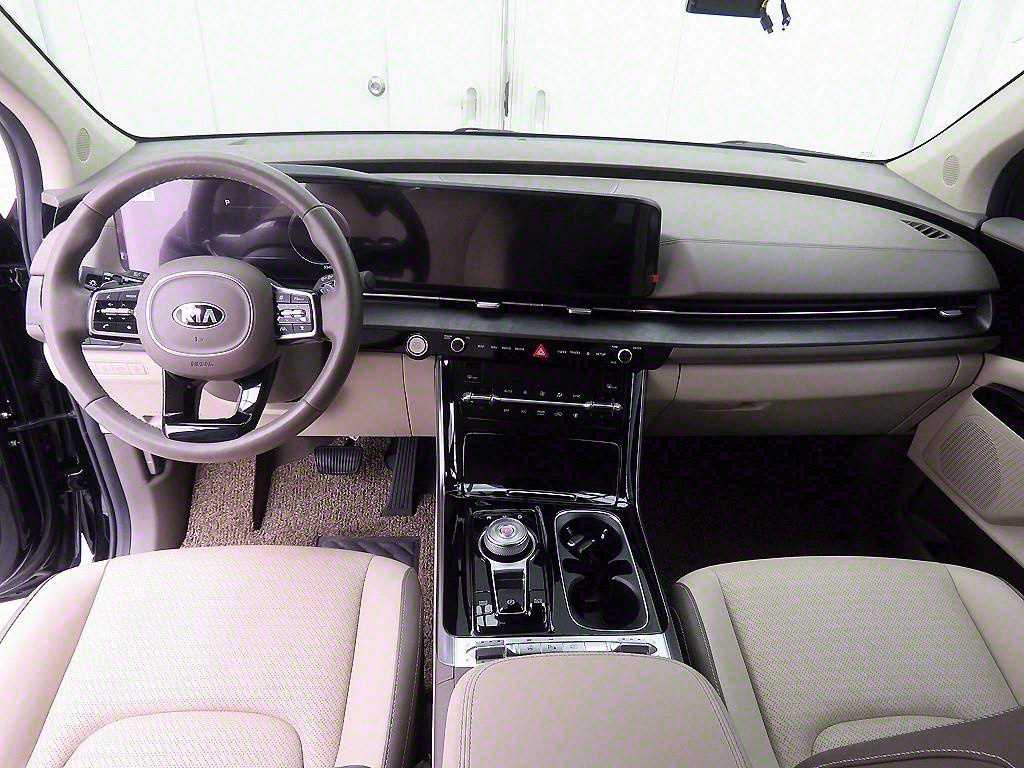 KIA Carnival - Vista 9