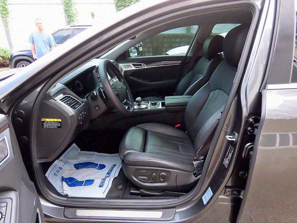 Genesis G80 - Vista 5