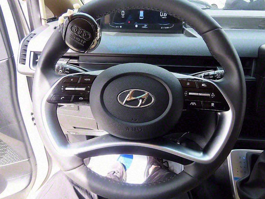 HYUNDAI Staria - Vista 9