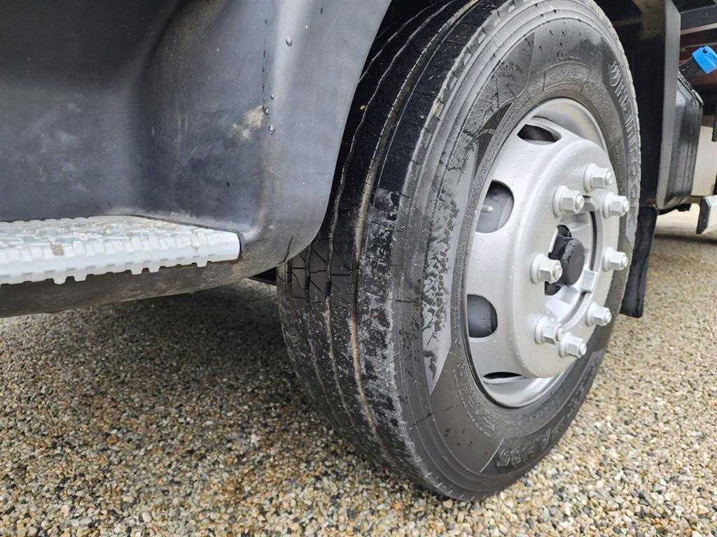 medium and large cargo Cargo - Vista 9