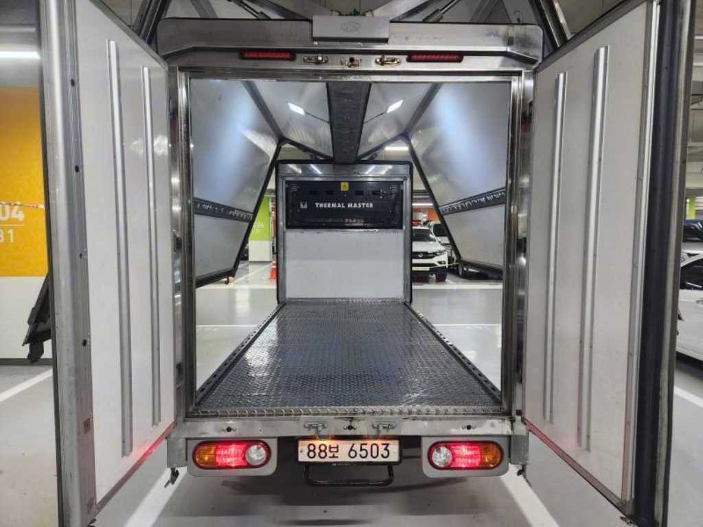 Small Truck Freezer Box(High Deck) - Vista 7