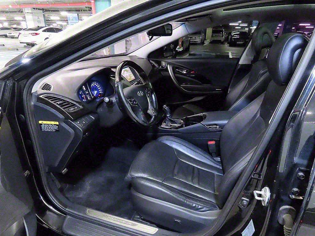 HYUNDAI Grandeur - Vista 6