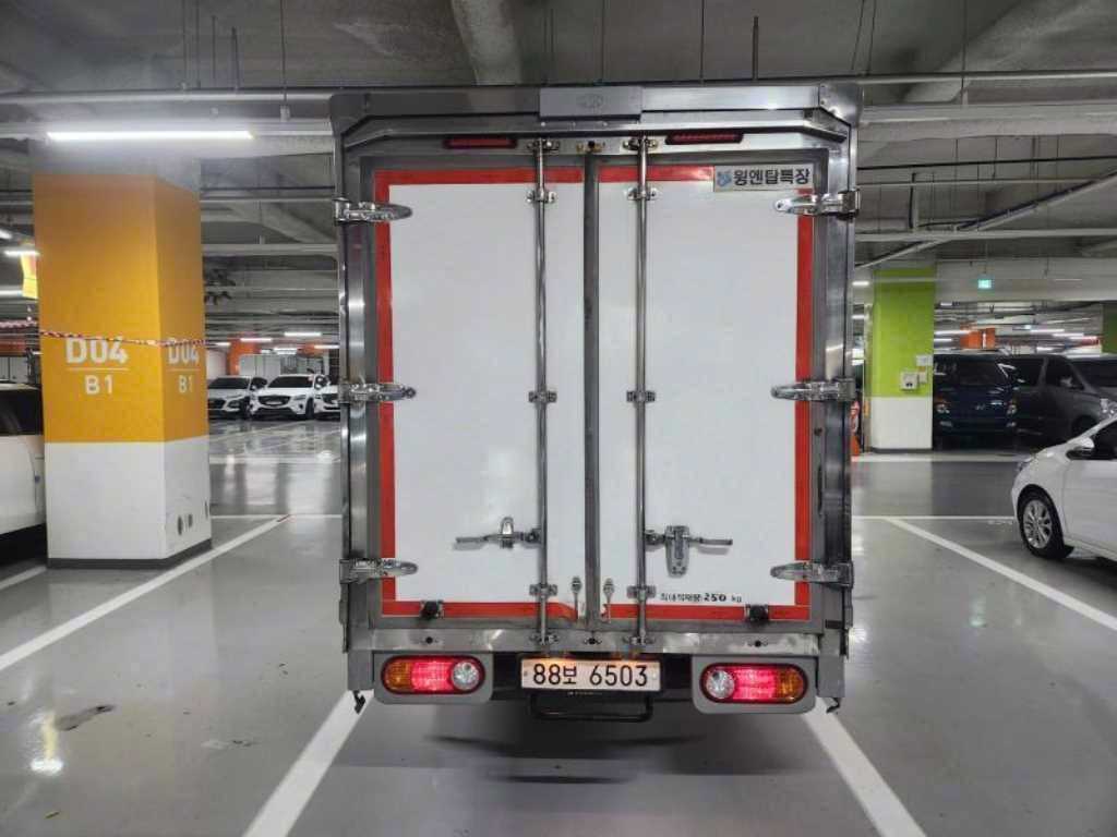 Small Truck Freezer Box(High Deck) - Vista 4