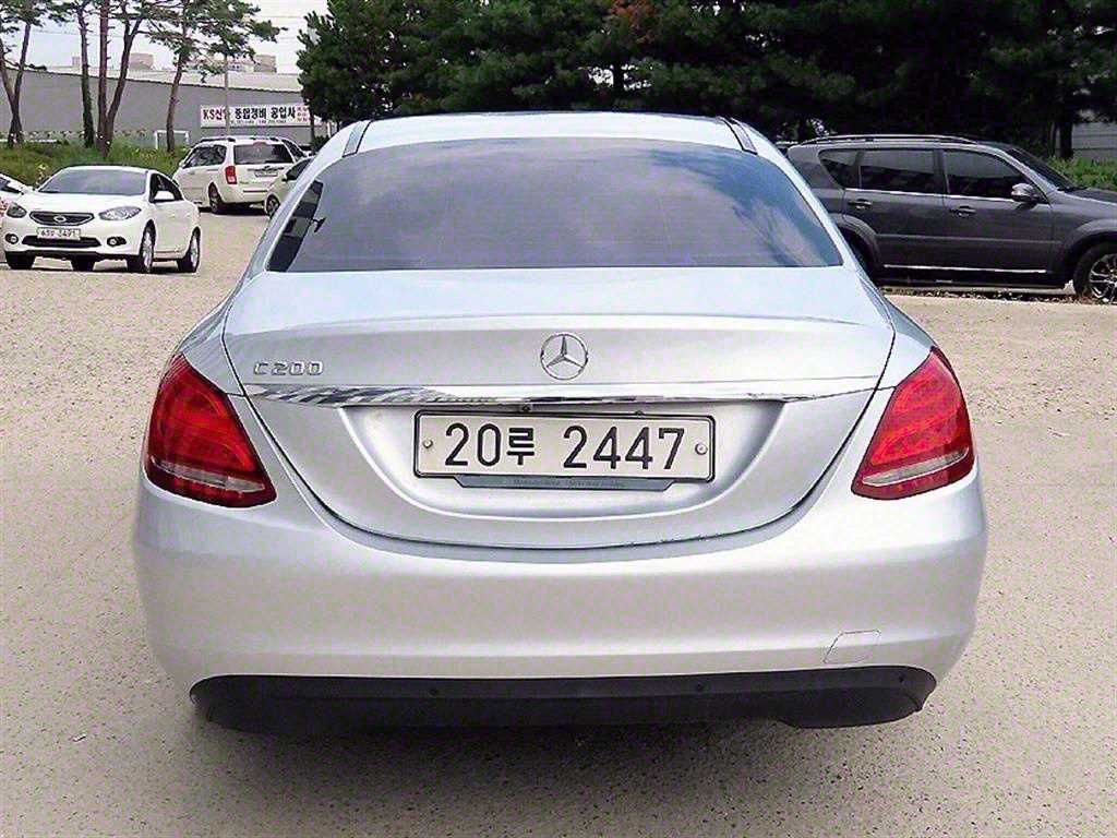 Mercedes Benz C Class - Vista 4