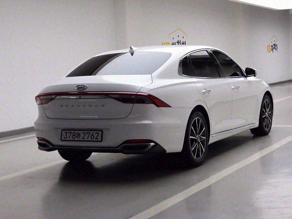 HYUNDAI Grandeur - Vista 4