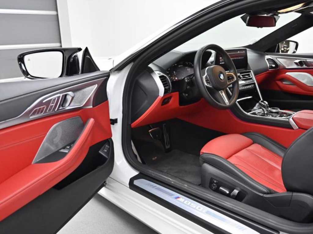 BMW 8 Series - Vista 6