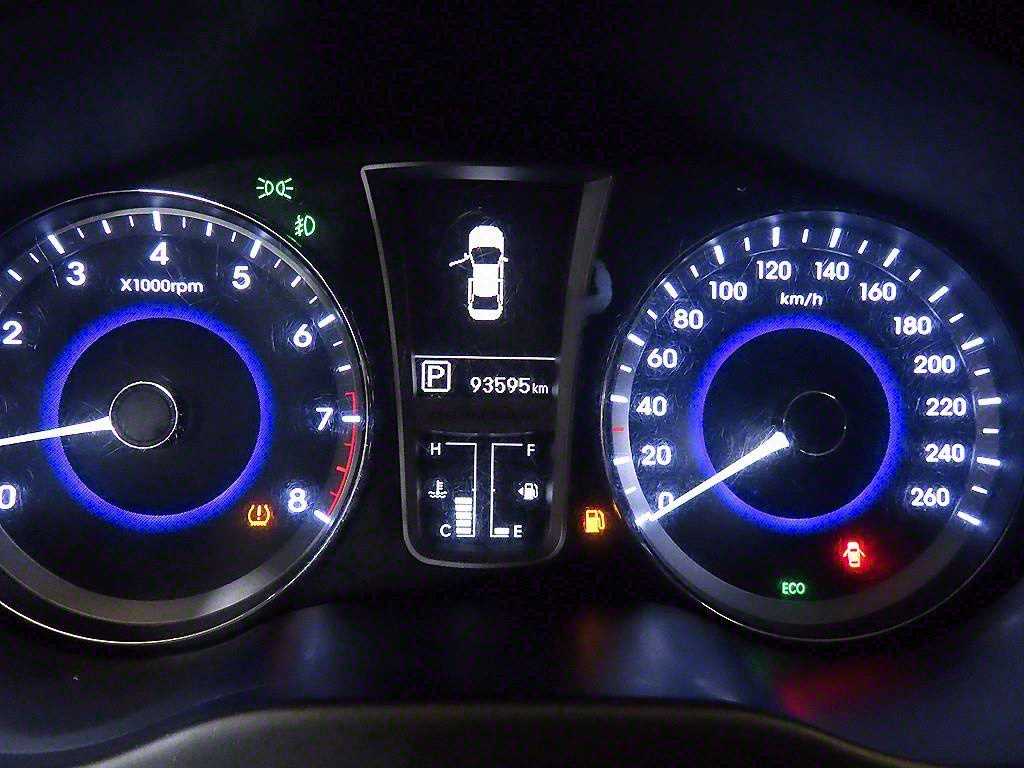 HYUNDAI Grandeur - Vista 9