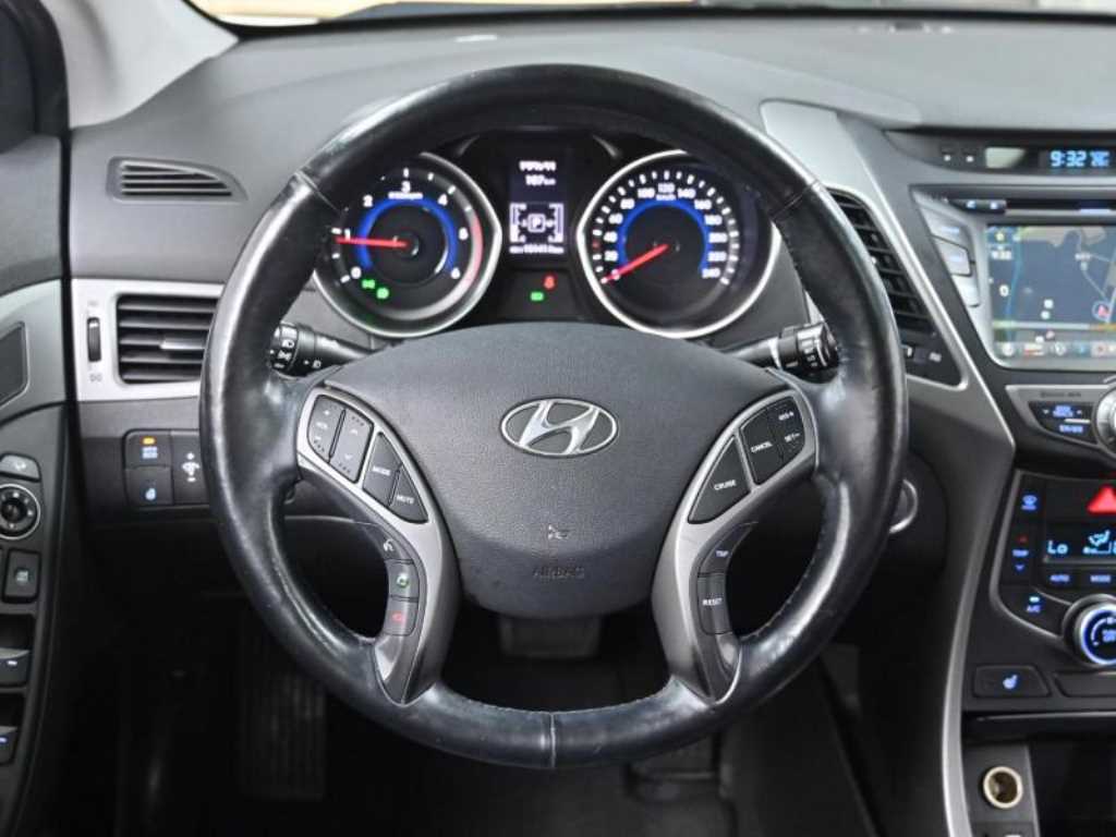 HYUNDAI Avante 2014 Blanco - Importación desde Corea - HF Imports Iquique - Foto 13