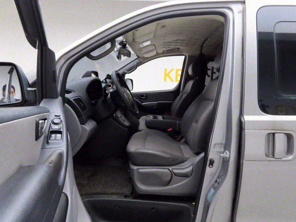 HYUNDAI Starex - Vista 11