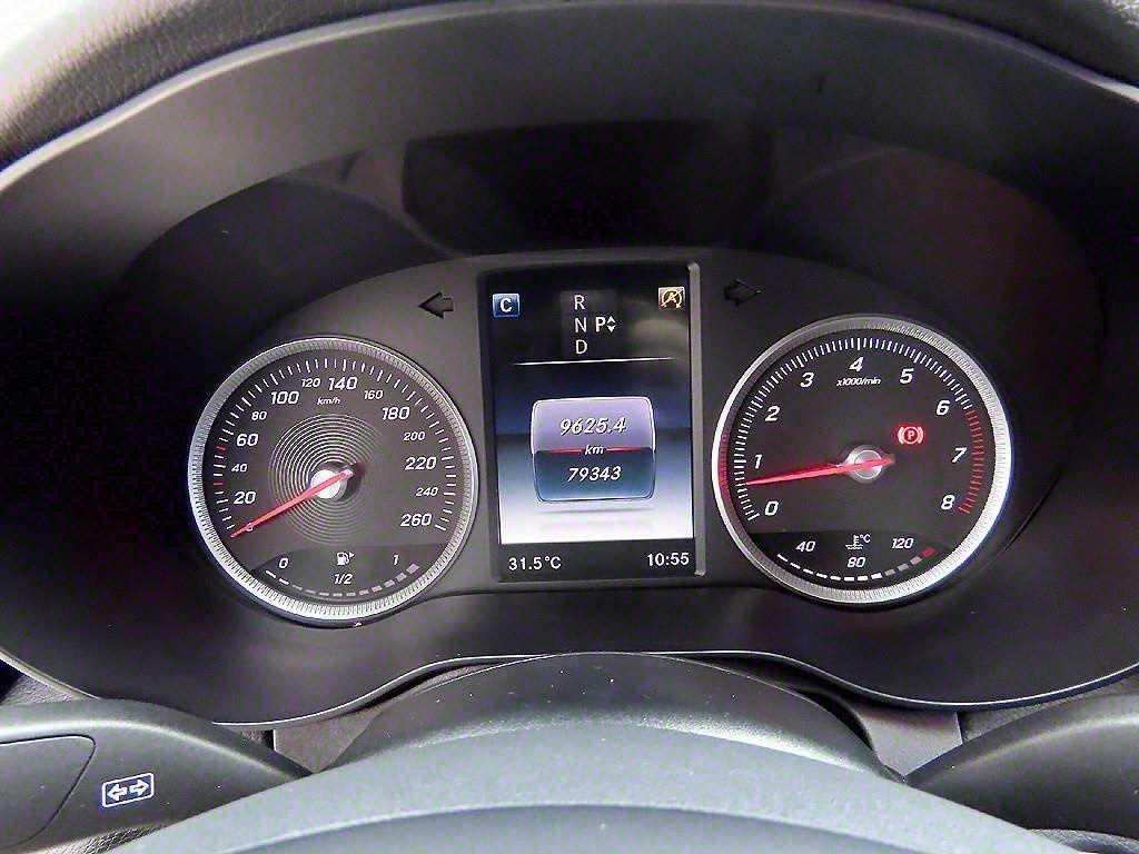 Mercedes Benz C Class - Vista 9