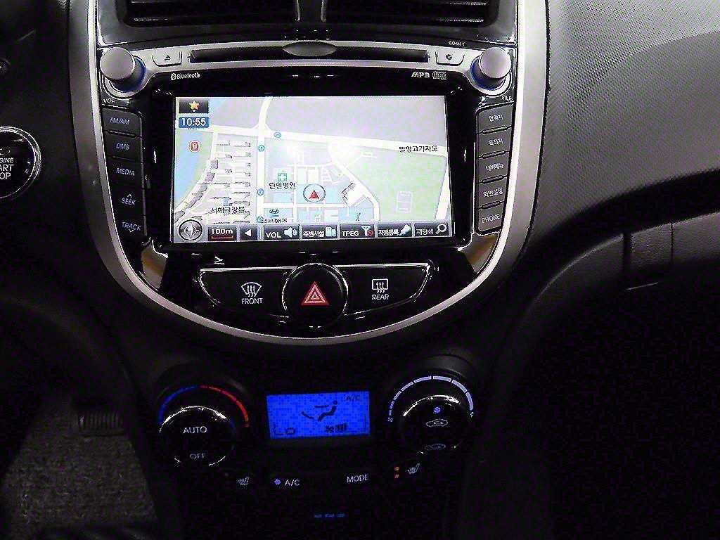 HYUNDAI Accent 2012 Negro - Importación desde Corea - HF Imports Iquique - Foto 13