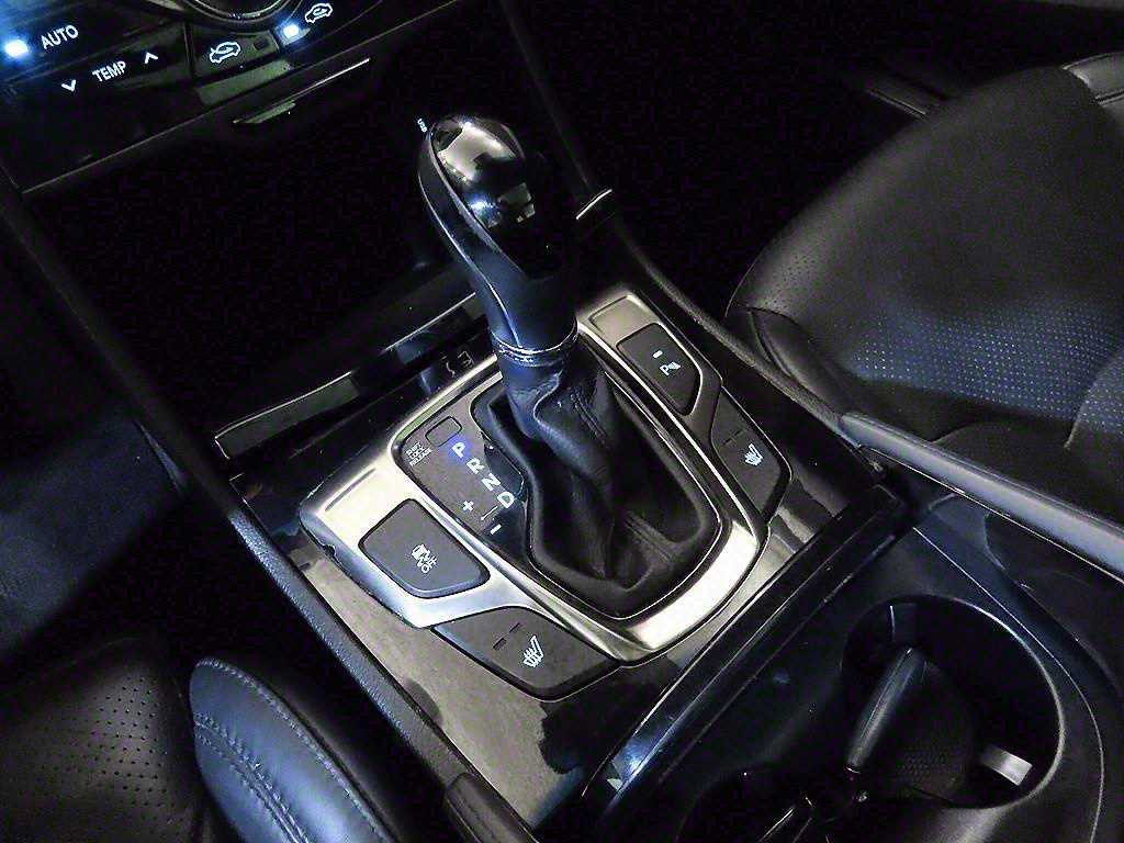 HYUNDAI Grandeur - Vista 12