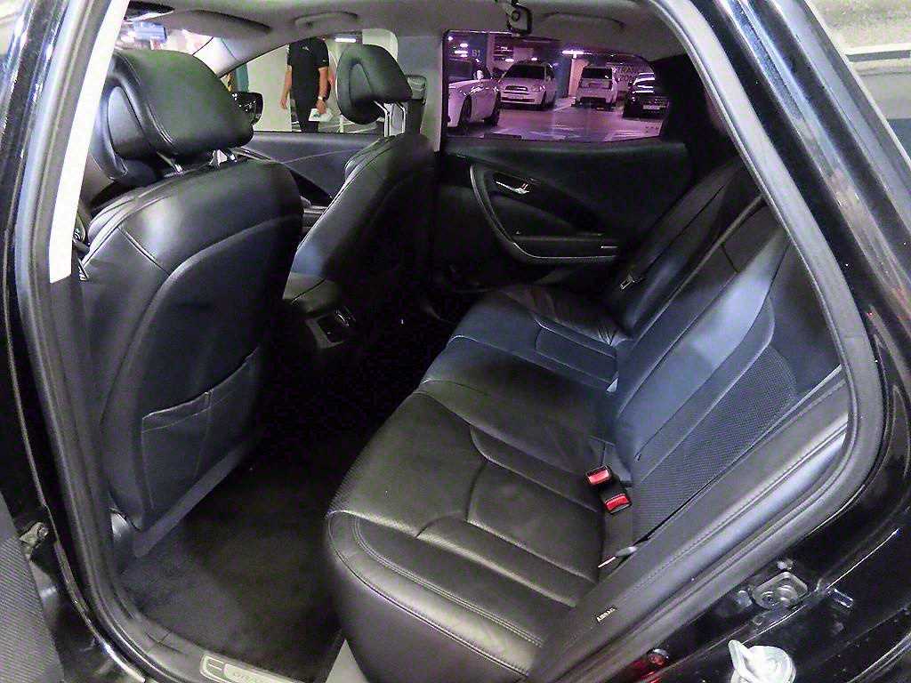 HYUNDAI Grandeur - Vista 7