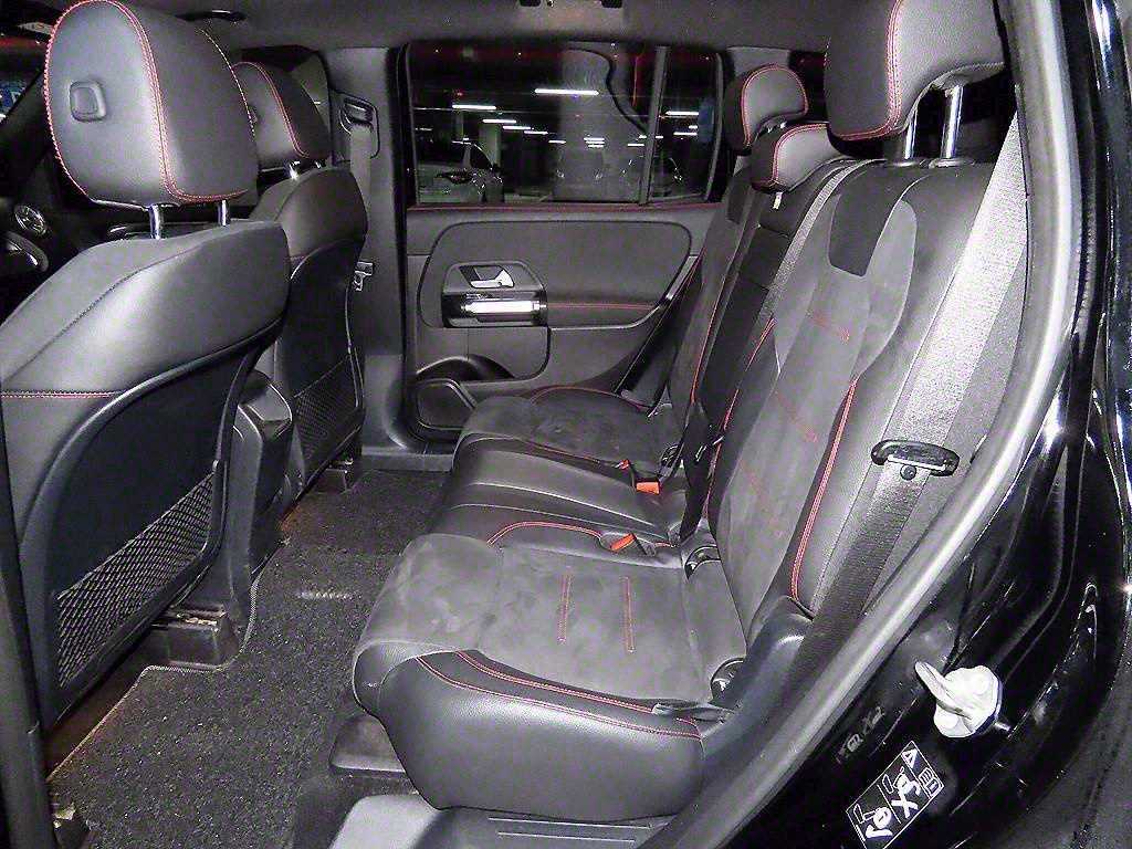 Mercedes Benz GLB Class - Vista 7