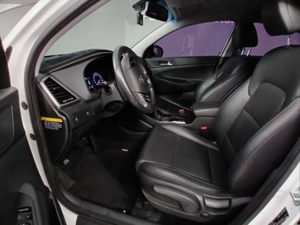 HYUNDAI Tucson - Vista 8