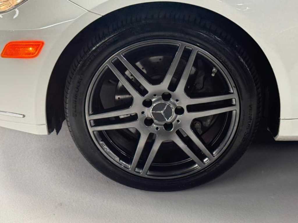 Mercedes Benz E class - Vista 8