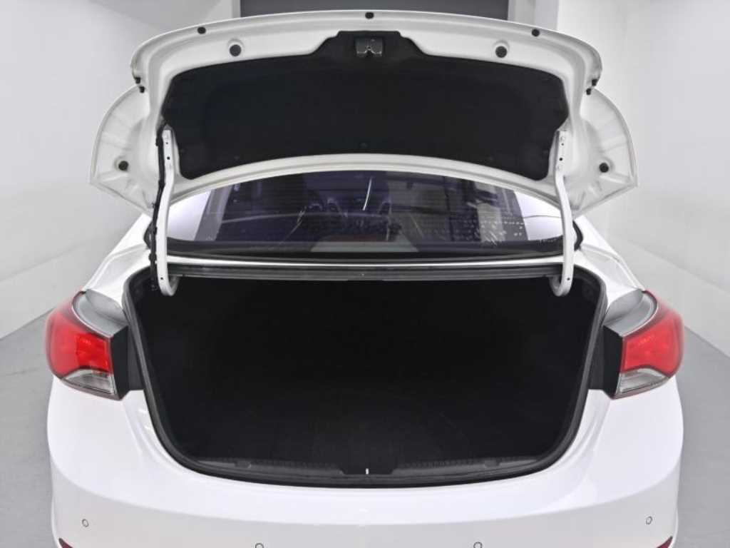 HYUNDAI Avante 2014 Blanco - Importación desde Corea - HF Imports Iquique - Foto 20