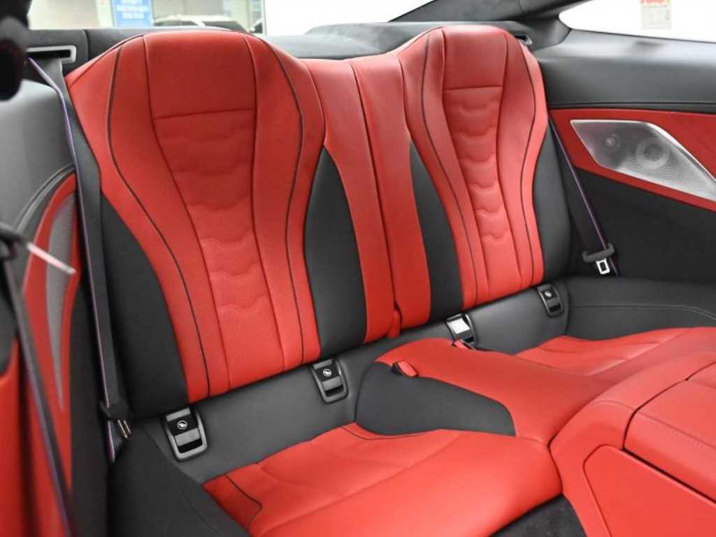 BMW 8 Series - Vista 8