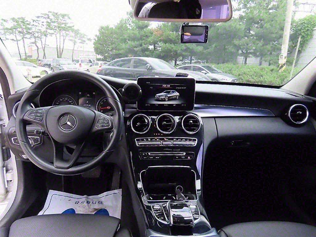 Mercedes Benz C Class - Vista 7