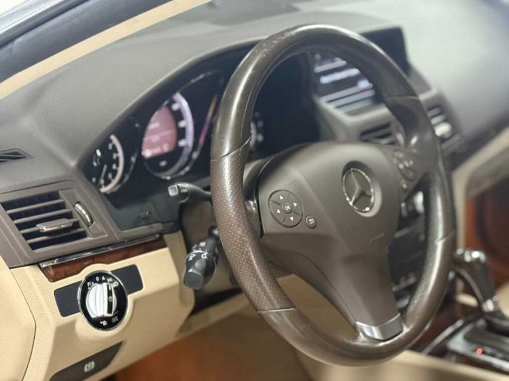 Mercedes Benz E class - Vista 11