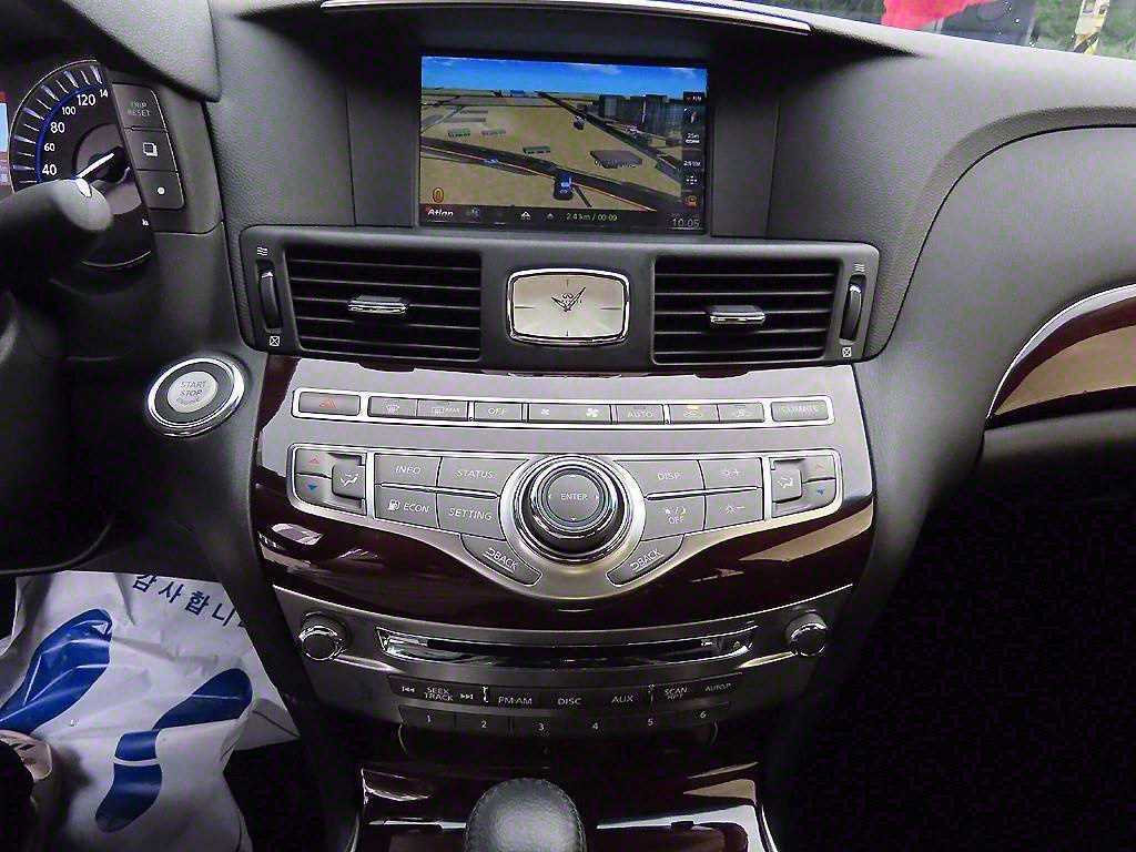 Infiniti Q 2015 Blanco - Importación desde Corea - HF Imports Iquique - Foto 13