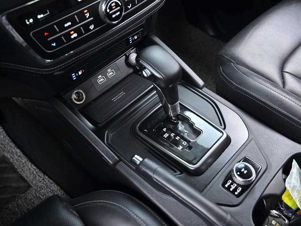 Ssangyong Rexton - Vista 9