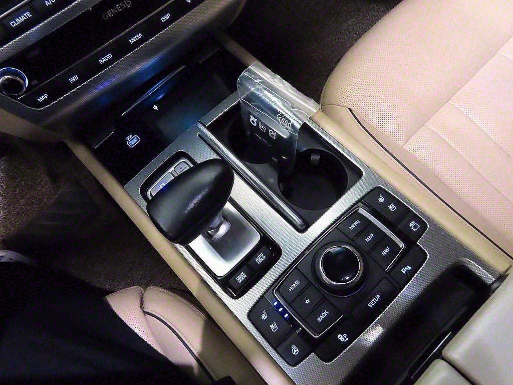 Genesis G80 - Vista 12