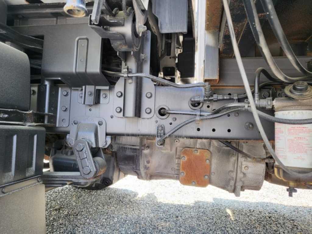 medium and large cargo truck - Vista 12