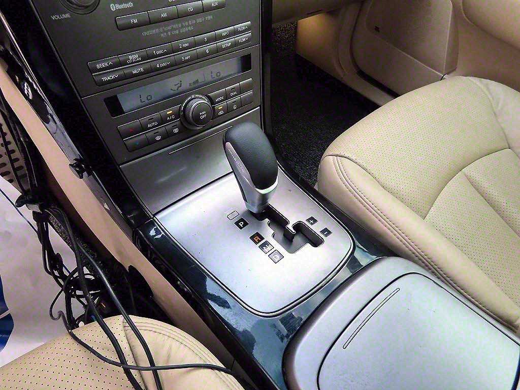 KIA Opirus - Vista 11