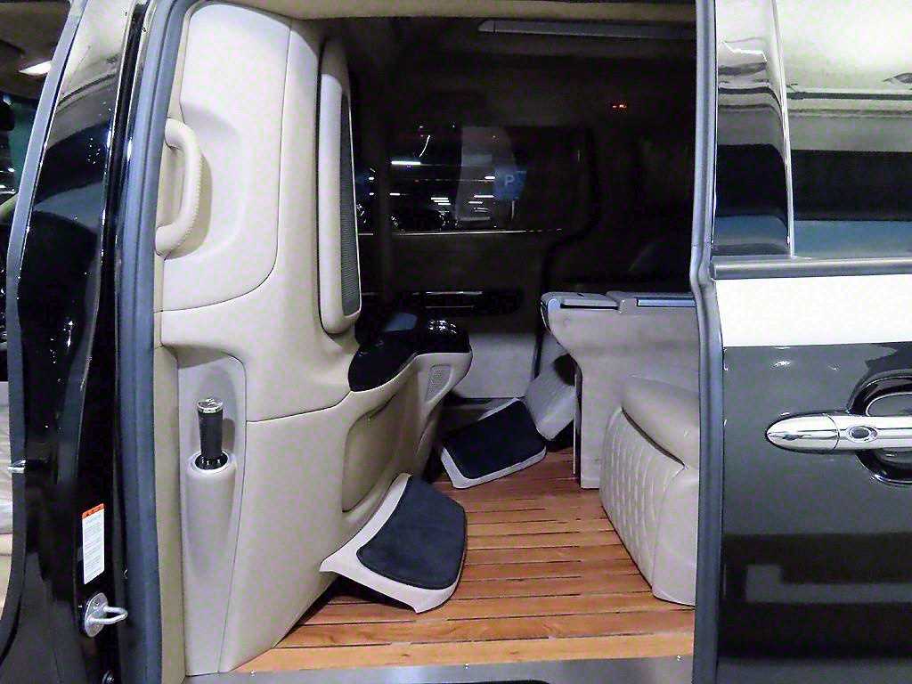 KIA Carnival - Vista 7