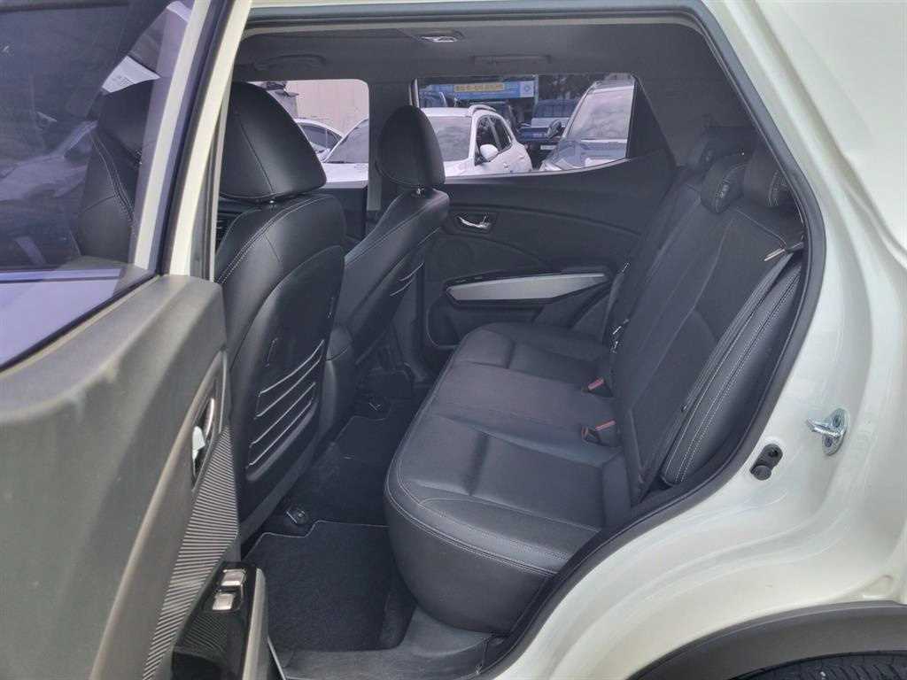 Ssangyong Tivoli - Vista 8