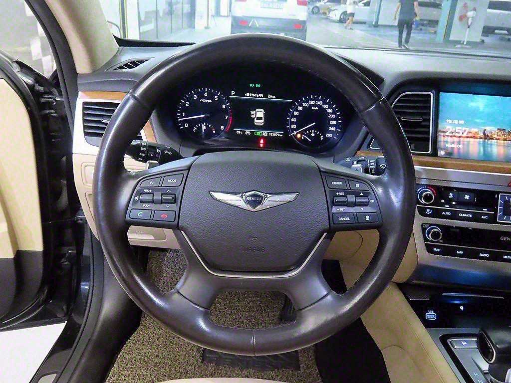 Genesis G80 - Vista 8