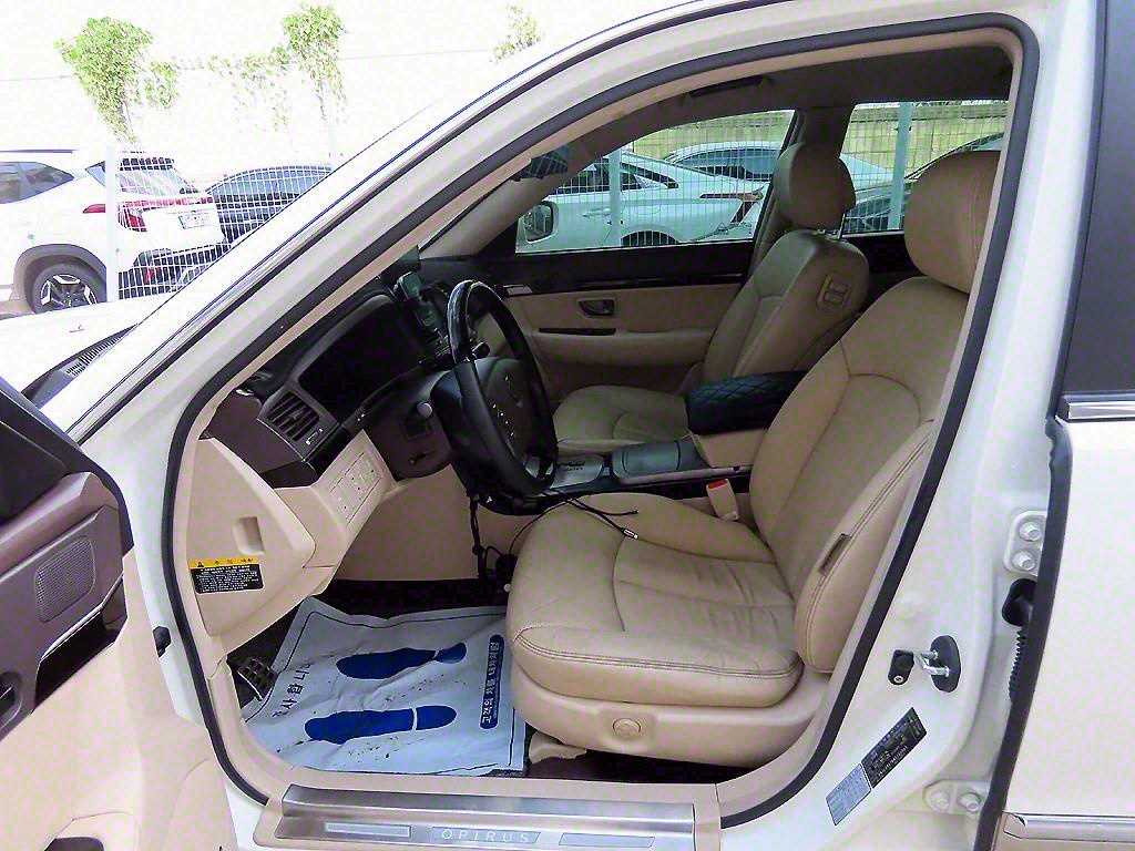 KIA Opirus - Vista 5