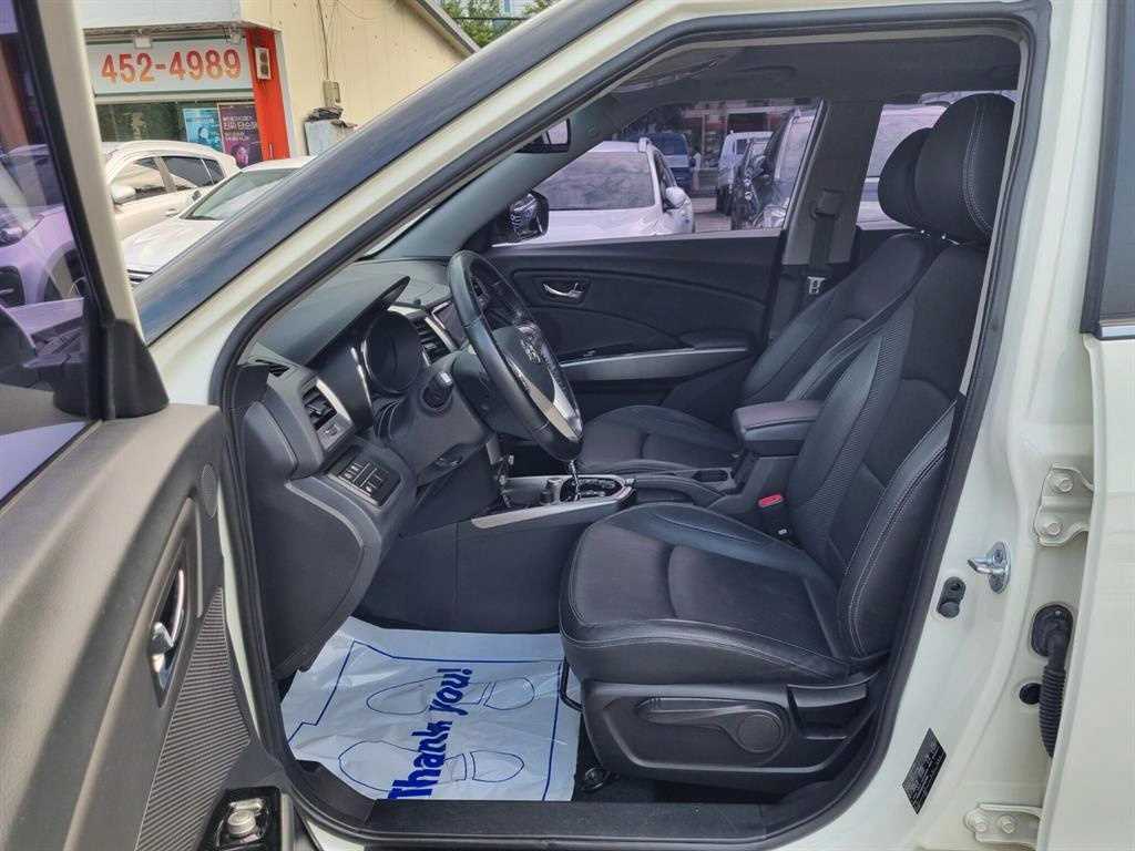 Ssangyong Tivoli - Vista 7