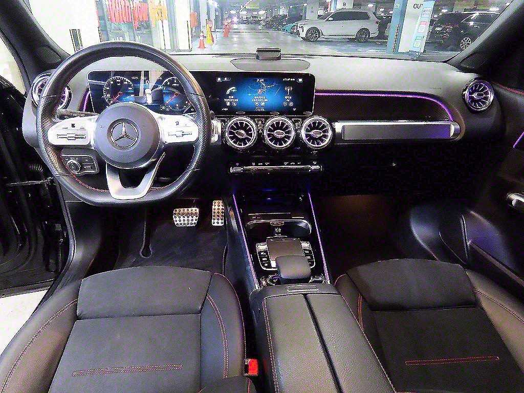 Mercedes Benz GLB Class - Vista 10