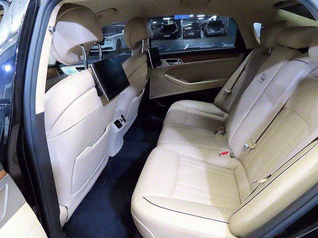 Genesis G80 - Vista 7